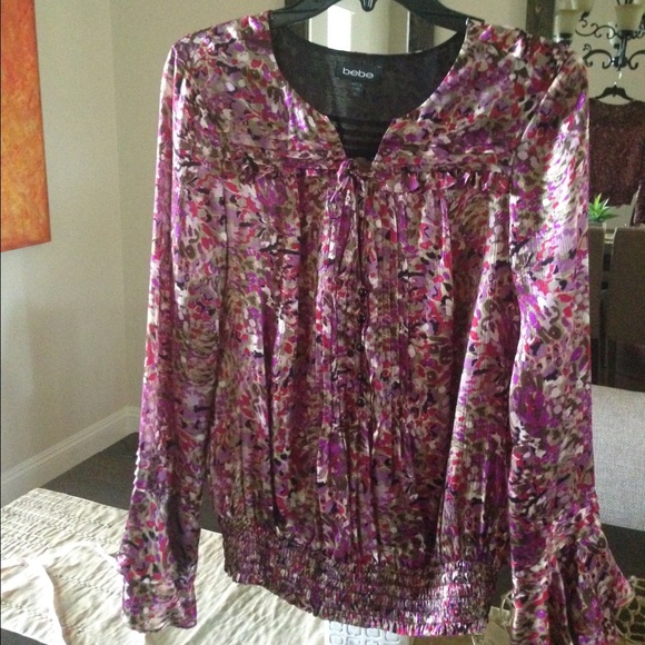 bebe Tops - 🌟Just reduced🌟bebe silk blouse