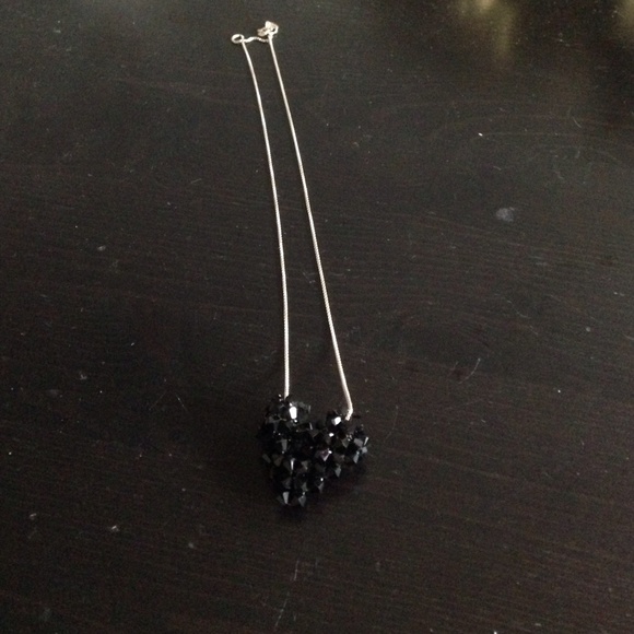 Black beaded heart necklace - Picture 2 of 2
