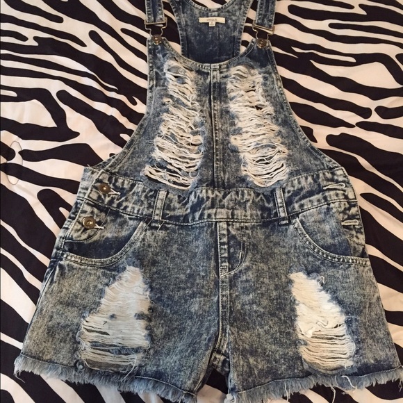 Other - Ripped overalls