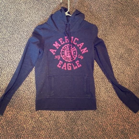 American Eagle sweatshirt