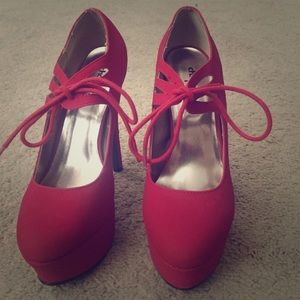 Red Pumps