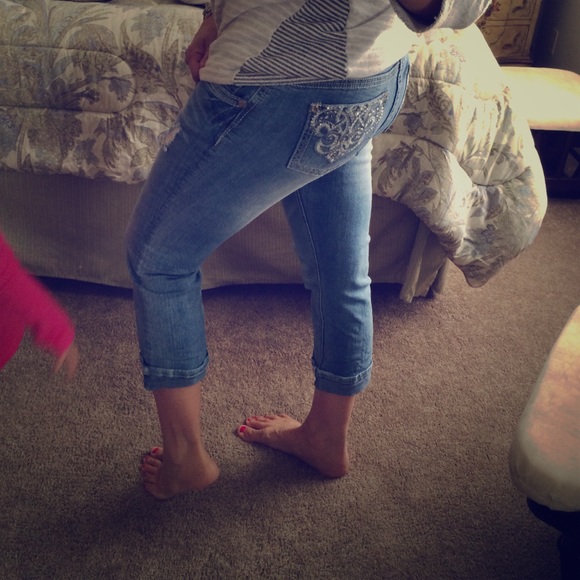 Maternity crop jeans