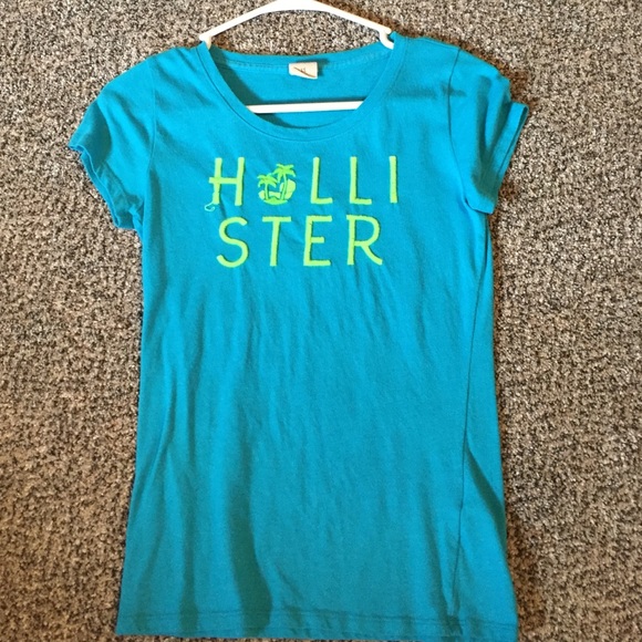 Hollister t-shirt