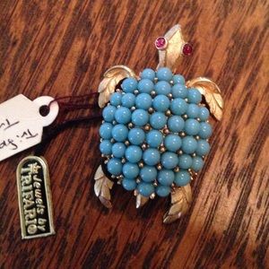 Turquoise turtle broach