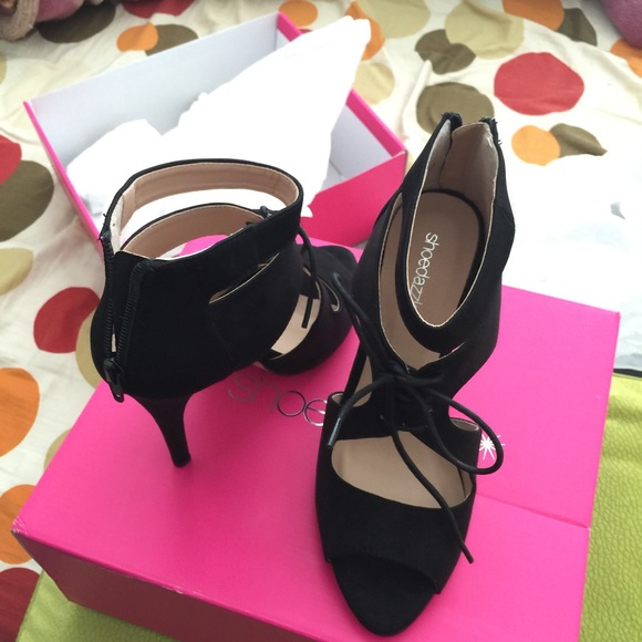 New Black peep-toe high heel - Picture 1 of 3