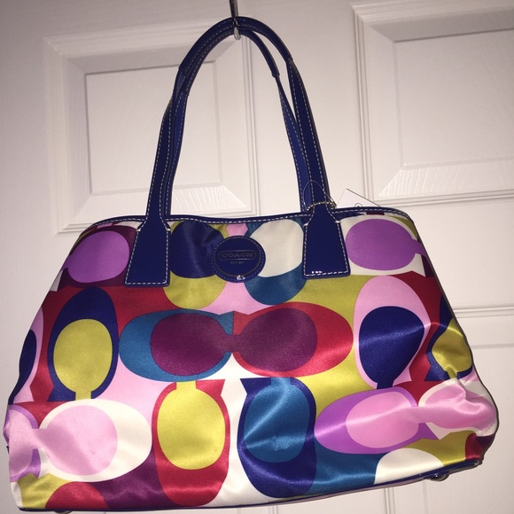 New COACH MULTICOLOR CARRYALL