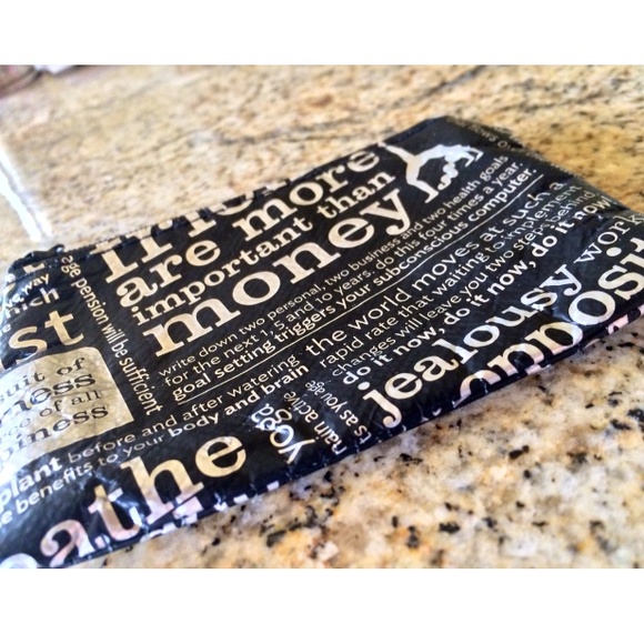 Lululemon wallet