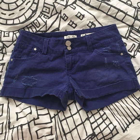 Blue shorts!💙