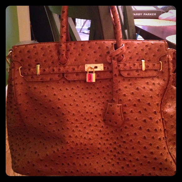 Large trendy beige bag