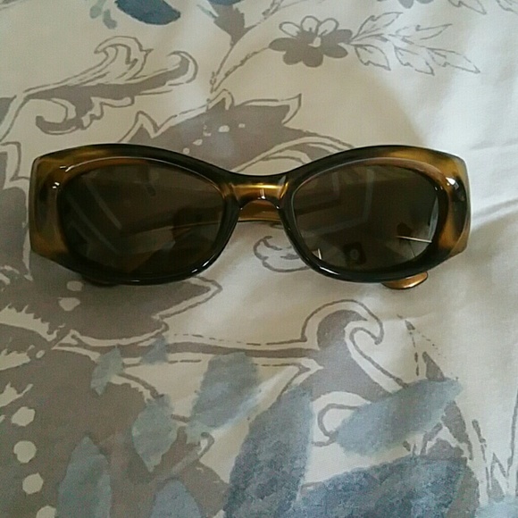 Gucci sunglass !!