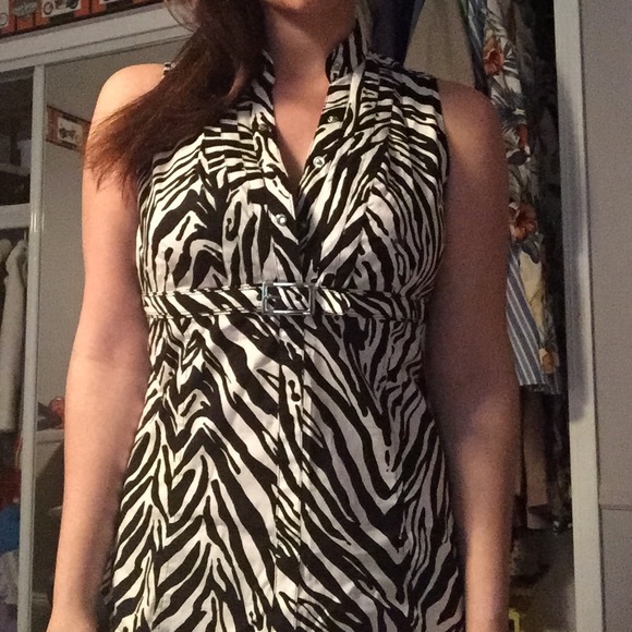 Brand new express design studio sleeveless top - Picture 3 of 3