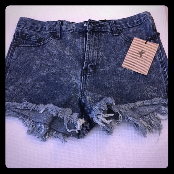 One Teaspoon Cut off Short - Picture 1 of 4