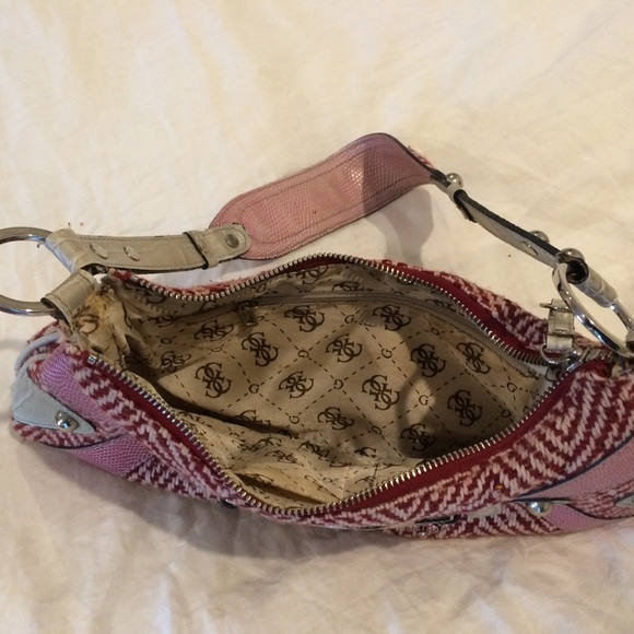 Guess - Picture 2 of 2