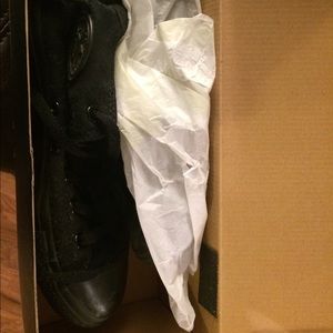 Black converse