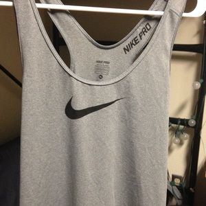 Nike pro drifit tank