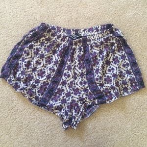 BRANDY MELVILLE SHORTS