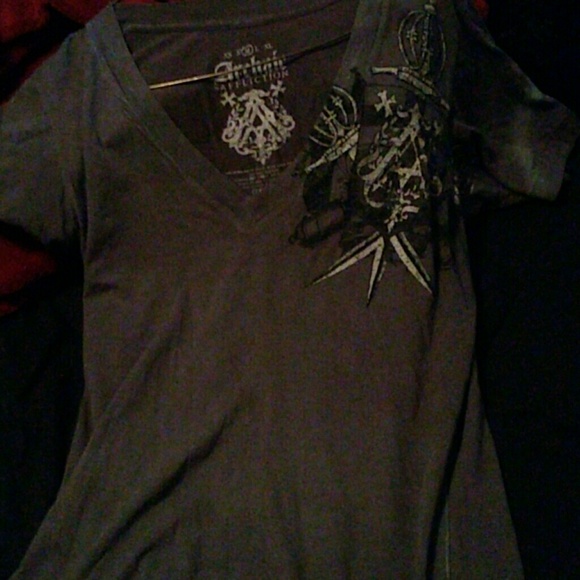 Archaic shirt from the buckle