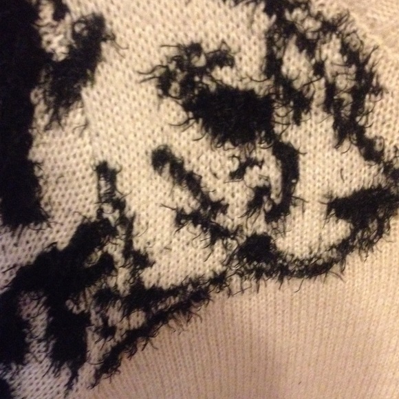 Sweater - Picture 2 of 4