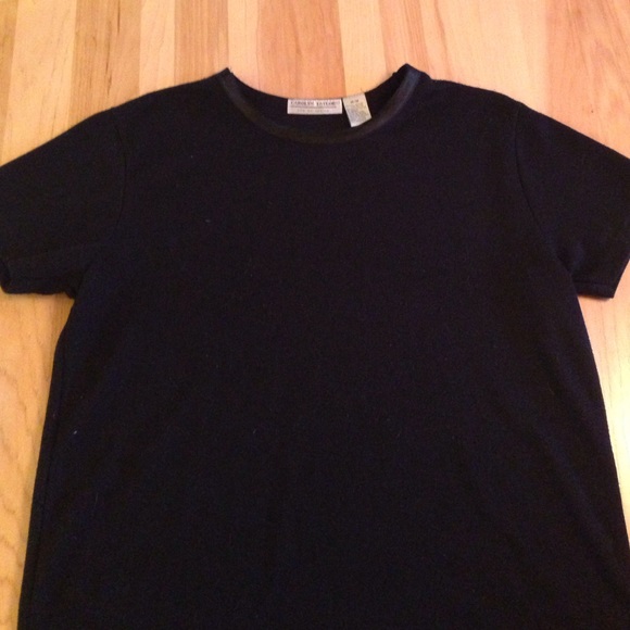 Black Ribbed Tee-shirt - Picture 2 of 3