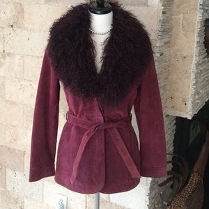GORGEOUS 100% suede leather with fur collar jacket