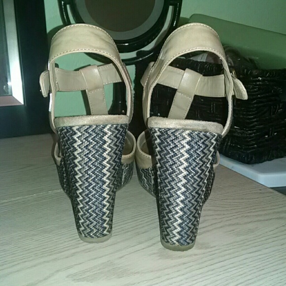 High heels - Picture 4 of 4