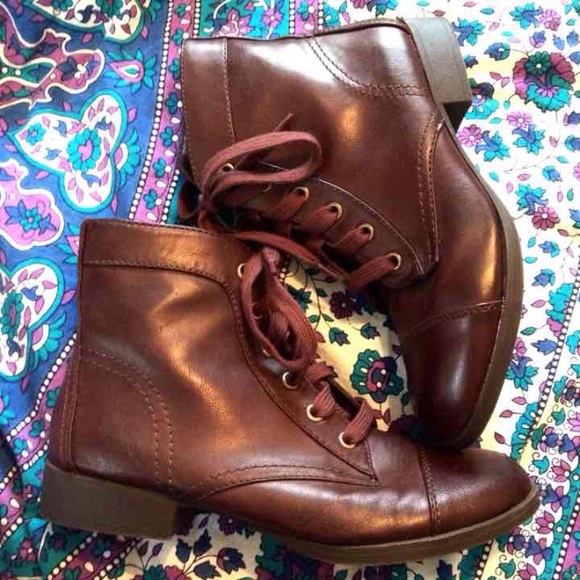 Maroon combat boots