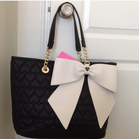 Betsey Johnson Handbags - NWT Betsey Johnson handbag