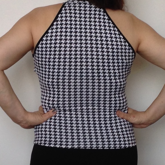 Houndstooth Peek a Boo Top - Picture 2 of 2