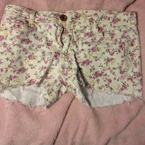 Size seven floral short-shorts.