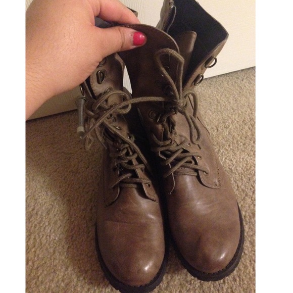 Size 10 boots!