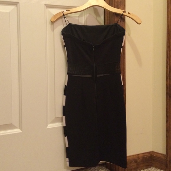 Black&White stripe dress. - Picture 3 of 4