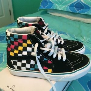 🆕NEW ITEM* Rainbow Vans