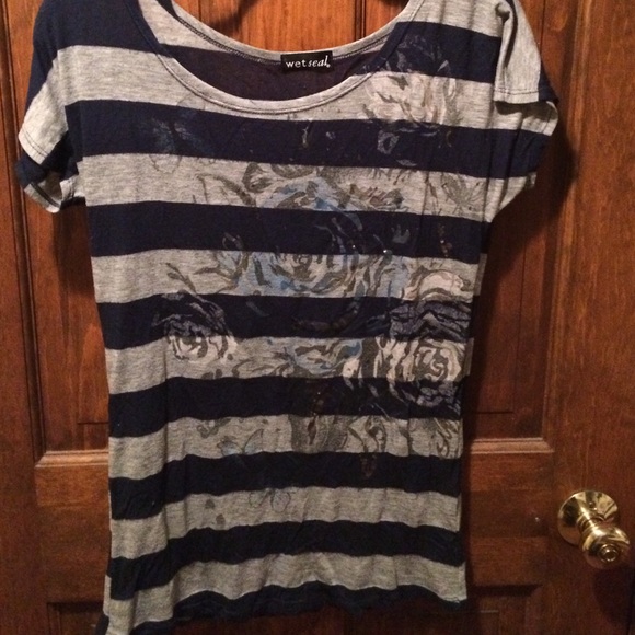 Wet Seal Tshirt