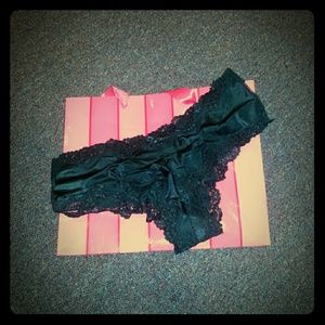 VS black cheeky panty