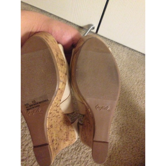 Wedges - Picture 2 of 3