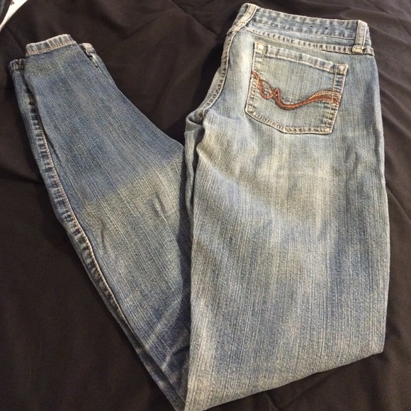 Light wash Rue 21 jeans size 3/4 long - Picture 1 of 4
