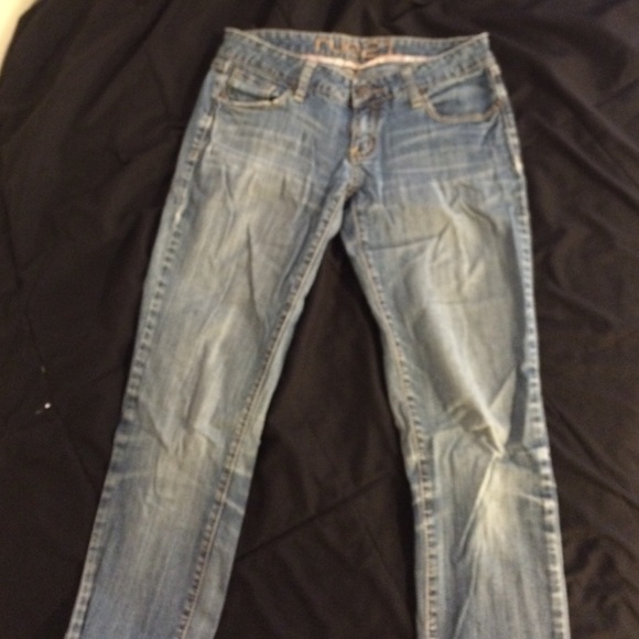 Light wash Rue 21 jeans size 3/4 long - Picture 2 of 4