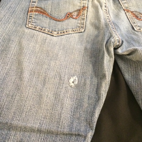 Light wash Rue 21 jeans size 3/4 long - Picture 3 of 4