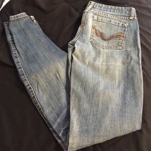 Light wash Rue 21 jeans size 3/4 long