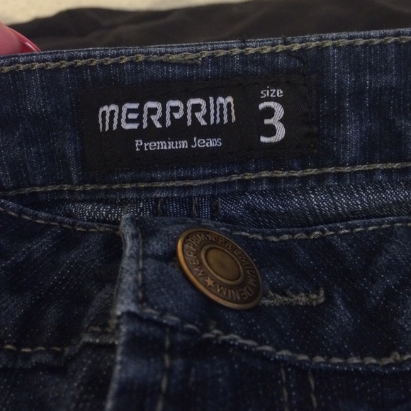 Dark wash skinny jeans size 3 - Picture 3 of 3