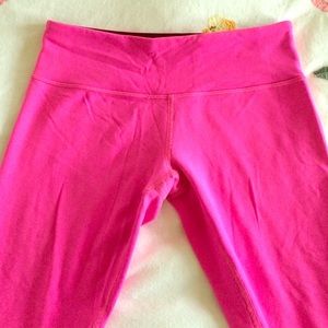 LULULEMON Rasberry Glo Size 8 Wunder Under Reverse