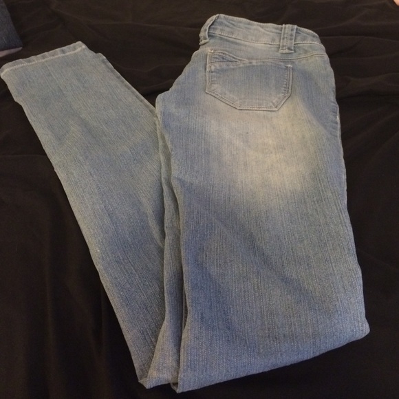🎊BUNDLE🎊 3 pairs of Wet Seal Jeans! All size 3L - Picture 2 of 4