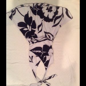 Pretty black and white dress