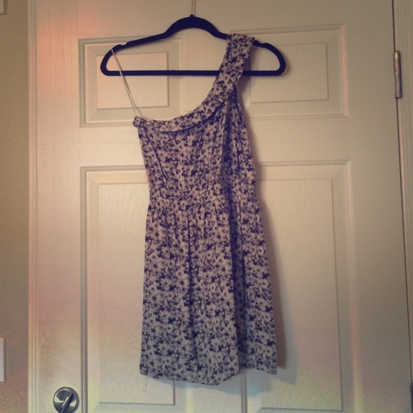 Blue/white floral sun dress