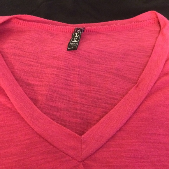 🎊BUNDLE🎊Two simple pink shirts great for summer! - Picture 4 of 4