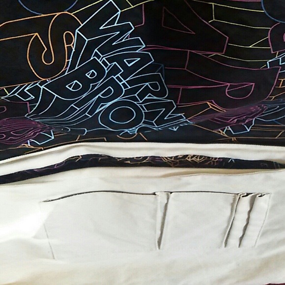 WARNER BROTHERS LAP TOP BAG $90 VALUE - Picture 3 of 4