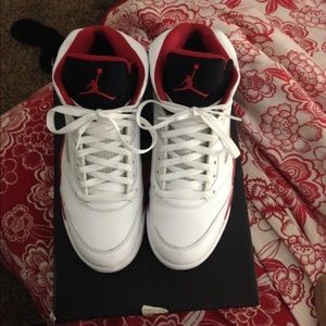 Air Jordan Retro 5s FIRE RED