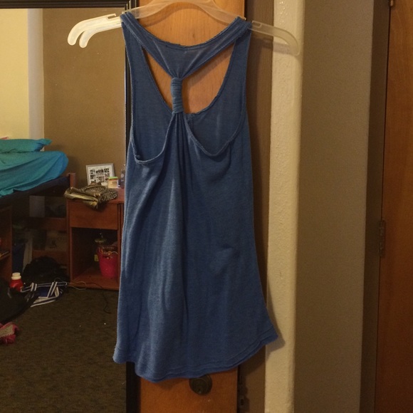 Simple blue racer back tank for summer! 🌞🌻 - Picture 4 of 4