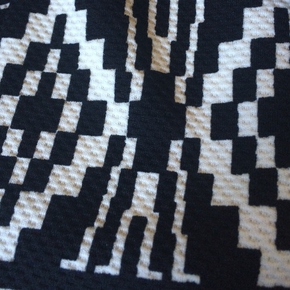 ✨HPx2✨ NWOT Black & Ivory Cardigan Blazer - Picture 3 of 3