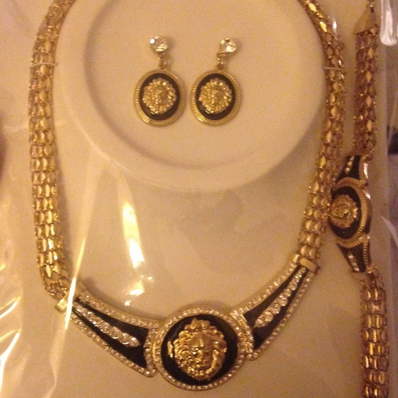 Necklace Set